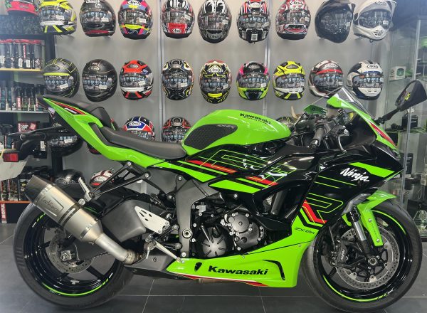 2024 KAWASAKI ZX6R IN EXCELLENT CONDITION