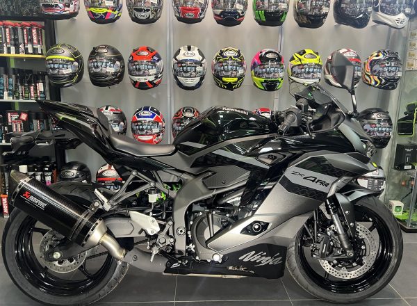 2026 KAWASAKI ZX4RR PERFORMANCE IN METALLIC MATTE GRAPHENSTEEL GREY