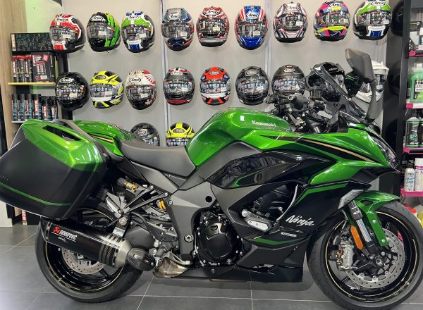 2025 KAWASAKI Z500 SE IN METALLIC MOONDUST GREY - Coleraine