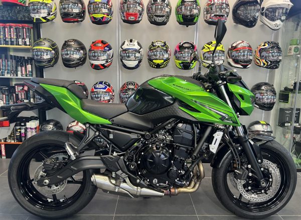 2026 KAWASAKI Z650 S IN CANDY LIME GREEN