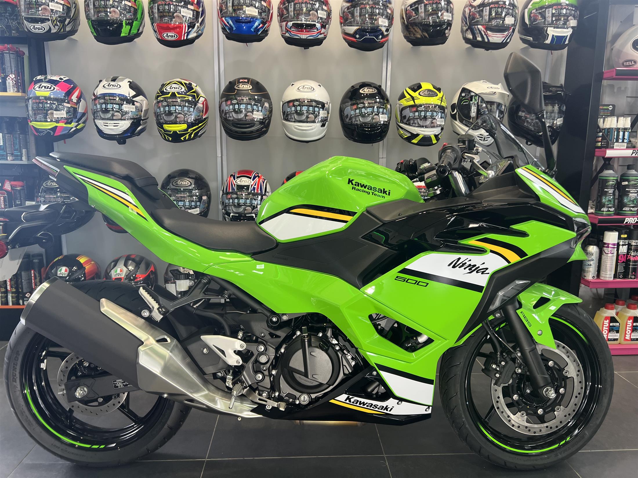0% FINANCE * 2025 KAWASAKI NINJA 500 SE IN LIME GREEN / EBONY