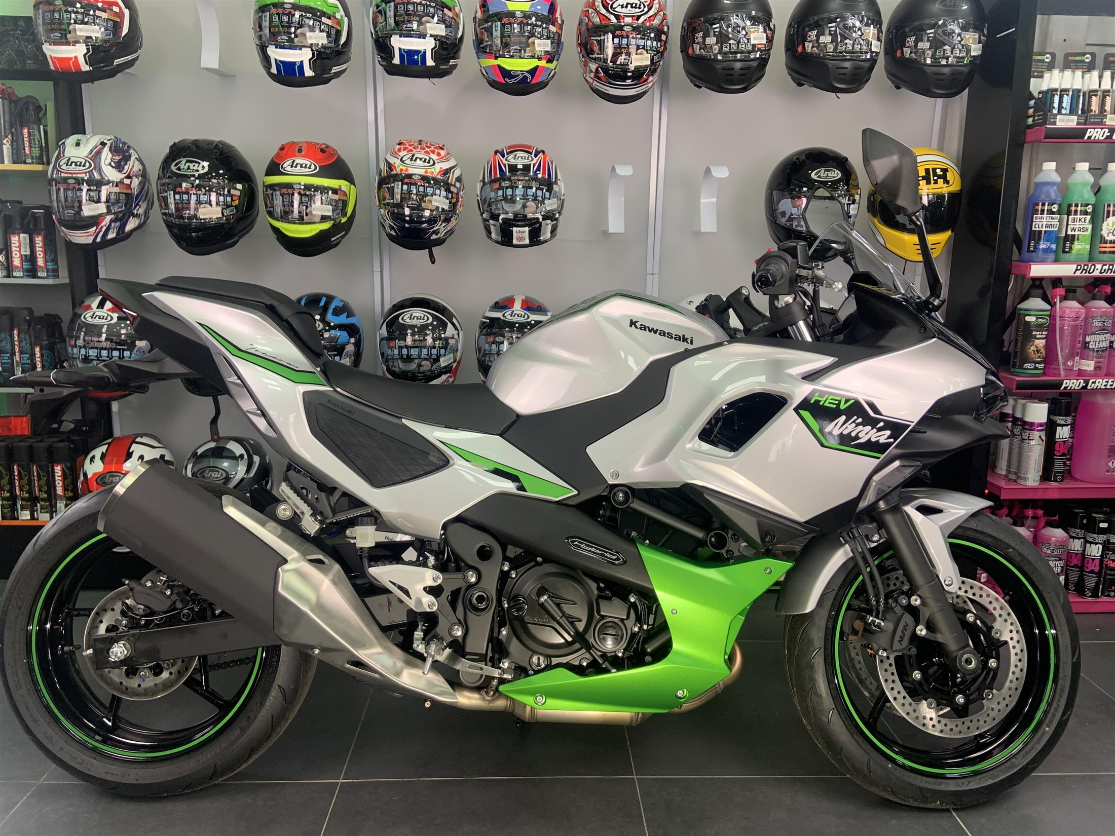 KAWASAKI NINJA 7 HYBRID ONLY £5997