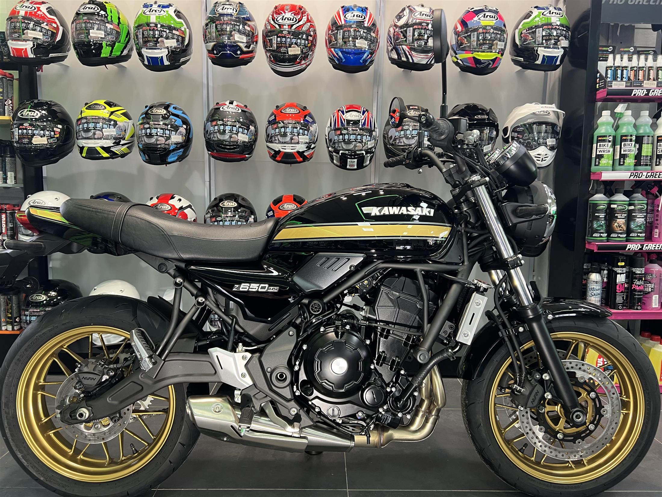 2025 KAWASAKI Z650RS IN EBONY