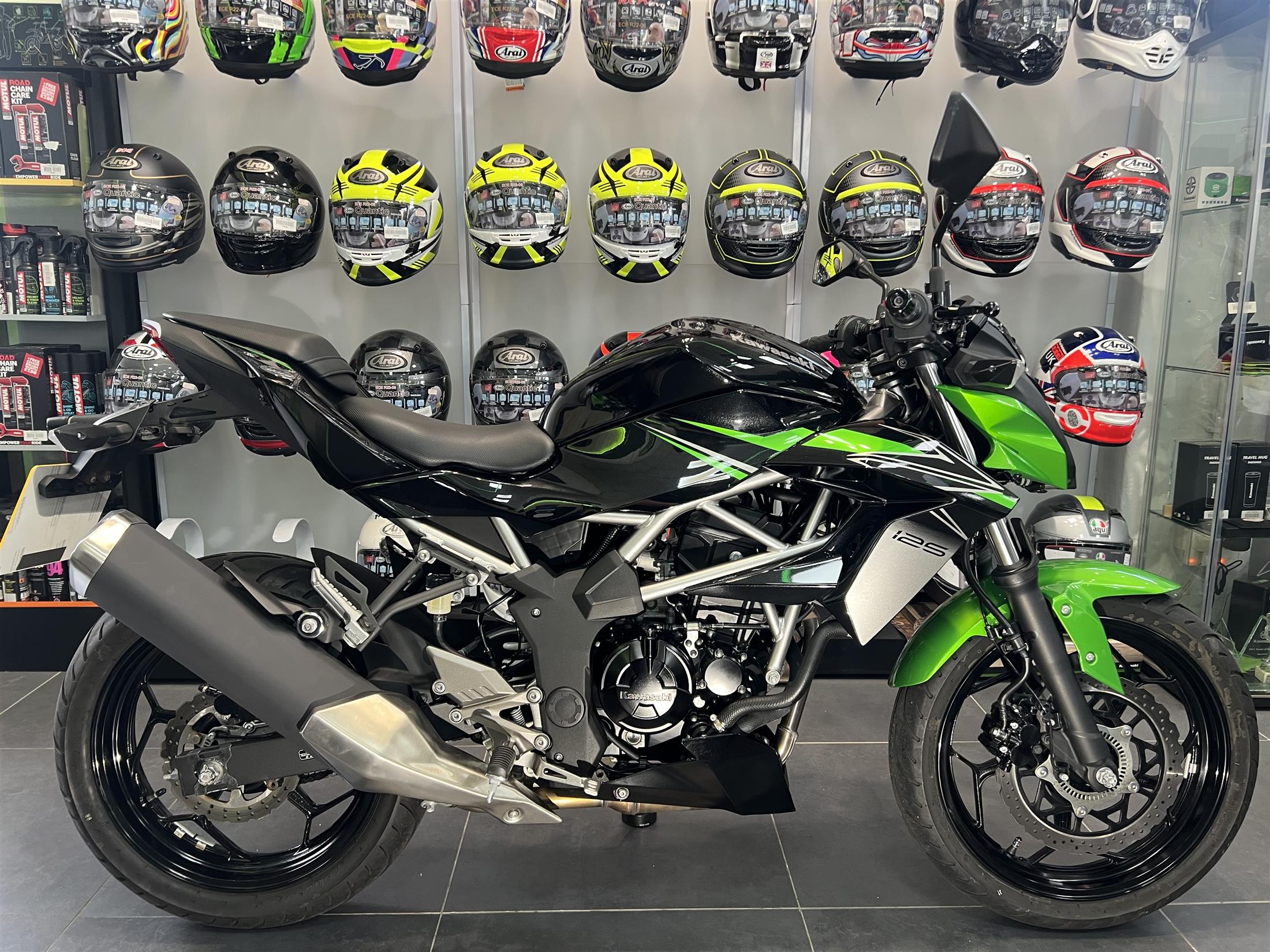 2024 KAWASAKI Z125 IN CANDY LIME GREEN