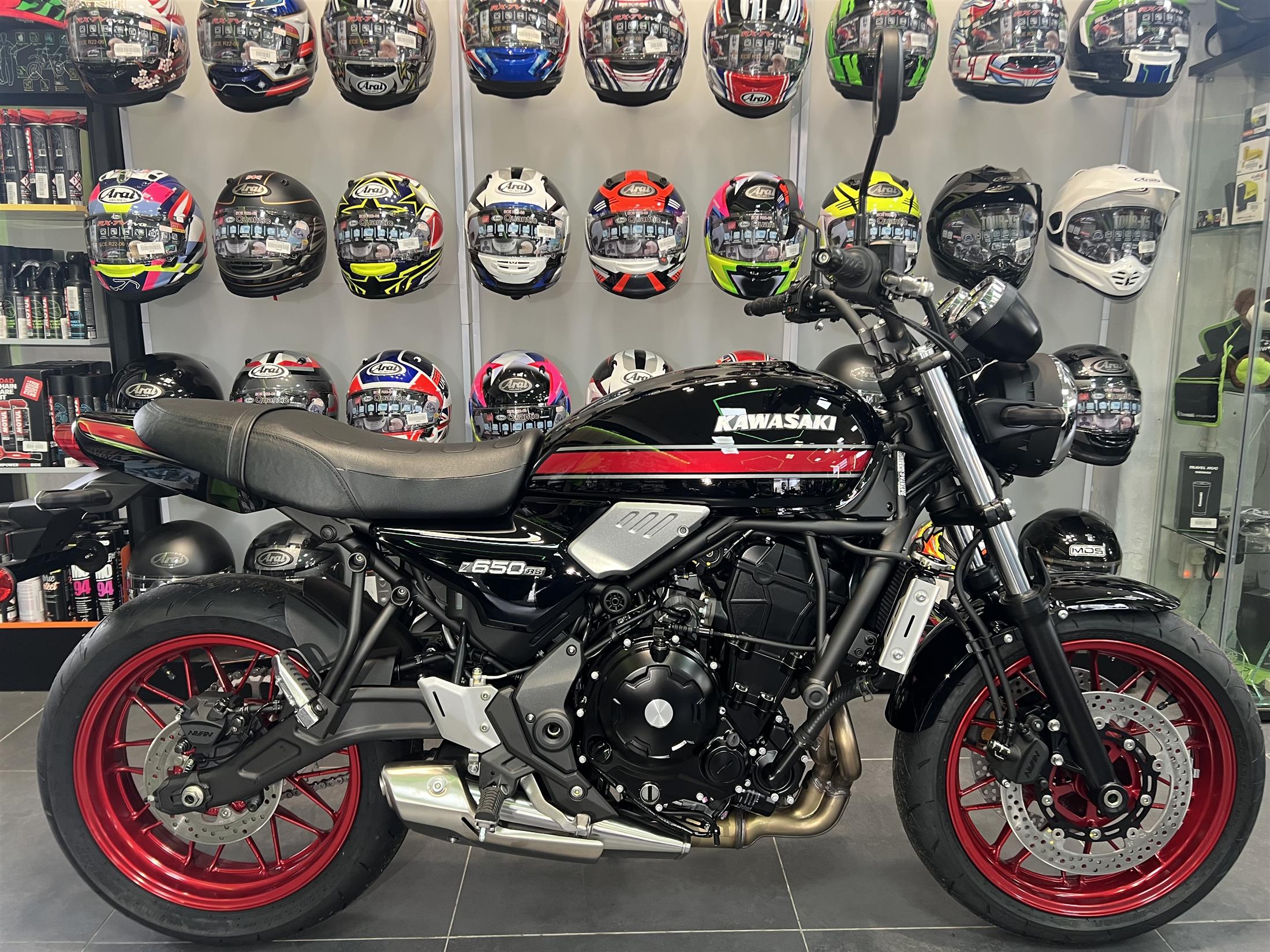 2026 KAWASAKI Z650RS IN EBONY