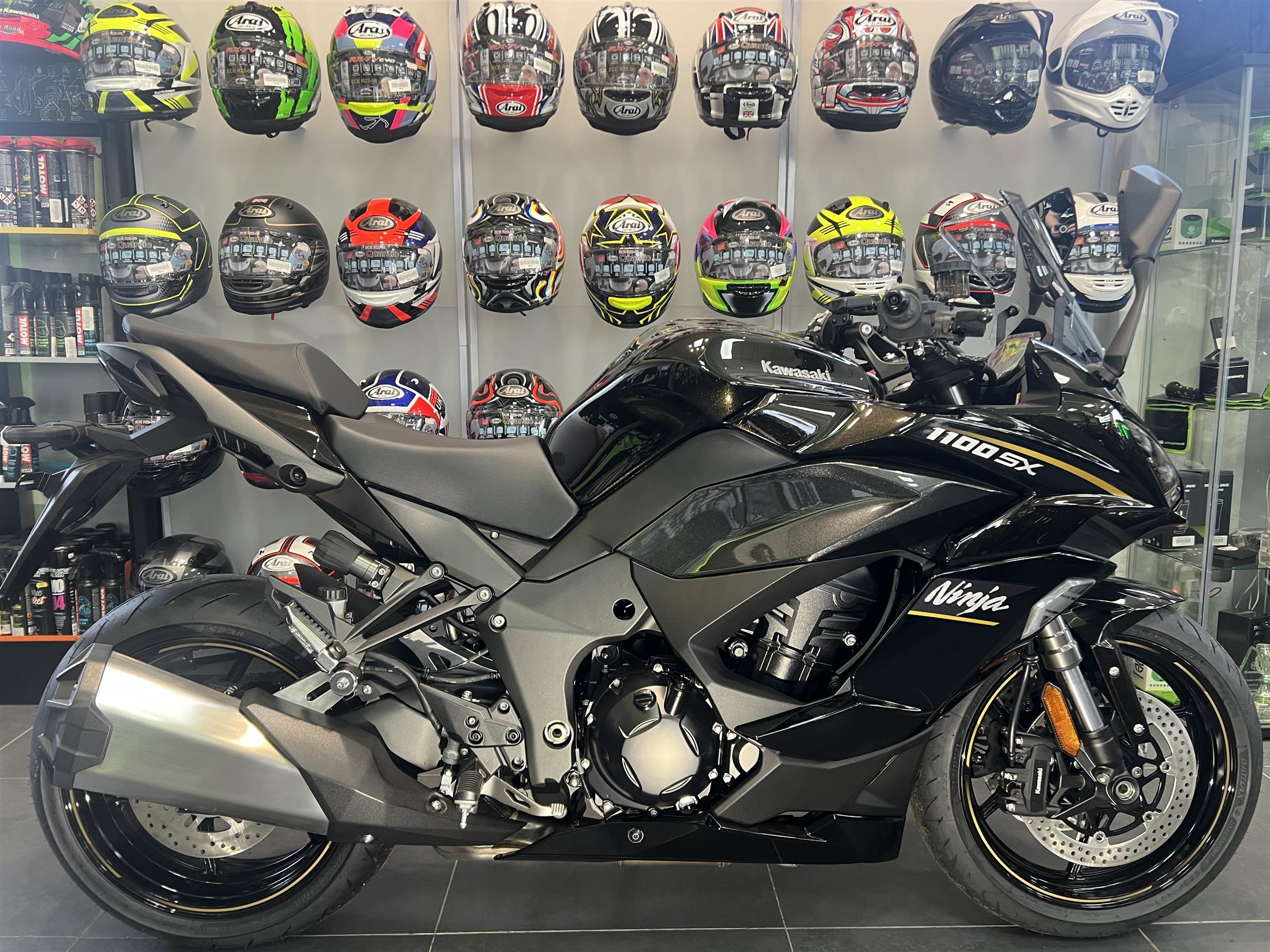 2026 KAWASAKI NINJA 1100SX IN METALLIC BRILLIANT GOLDEN BLACK